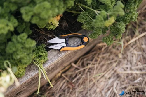 Fűszervágó olló, FISKARS "Solid™ SP220"