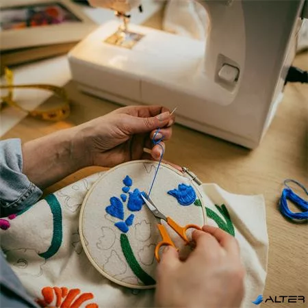 Varróolló, 10 cm, hajlított, FISKARS "Classic", narancssárga