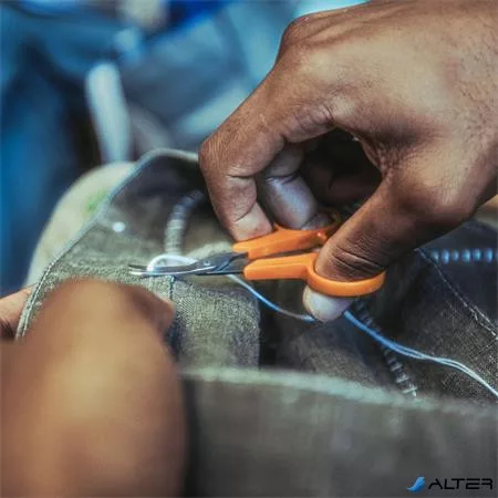 Varróolló, 10 cm, hajlított, FISKARS "Classic", narancssárga