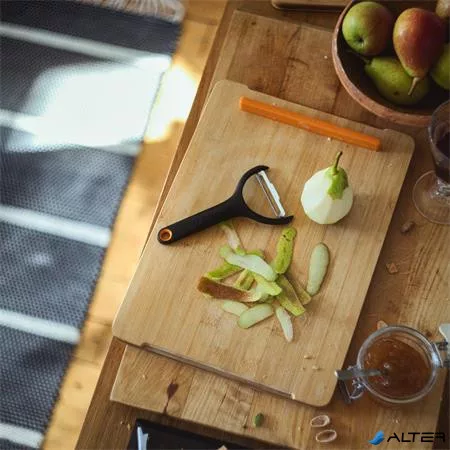 Zöldséghámozó, FISKARS