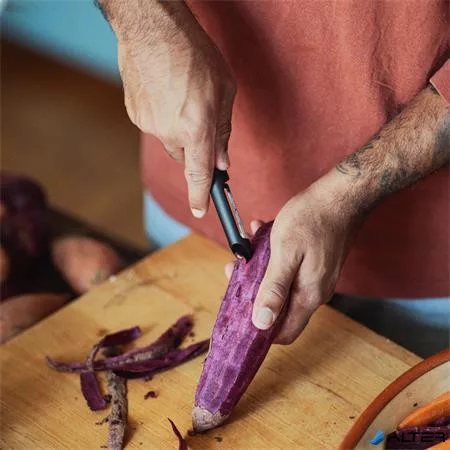 Forgópengés hámozó, FISKARS