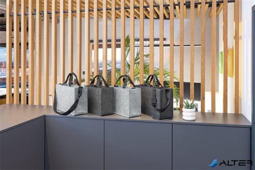 Irodai válltáska, vállpánttal, M méret, 36x28x15 cm, SIGEL 'Classic', világosszürke