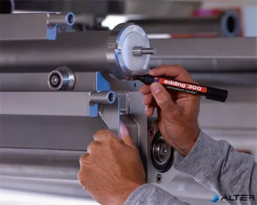 Alkoholos marker, 1,5-3 mm, kúpos, EDDING "300", fekete